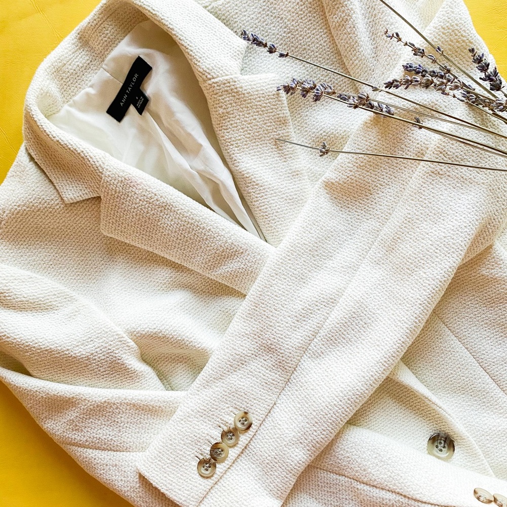 Ann Taylor Off-White Blazer ▪ Size 6